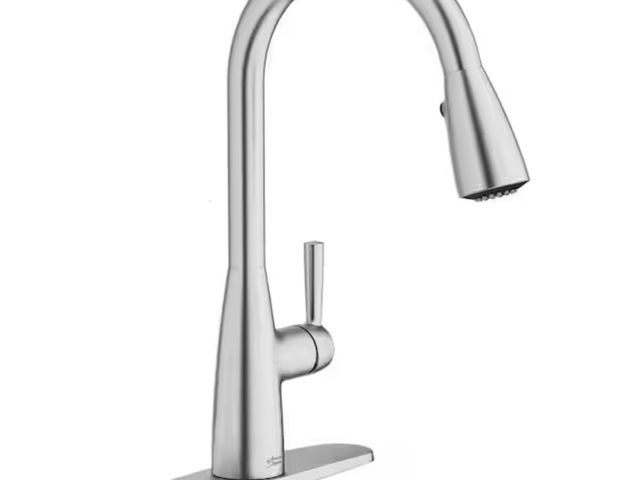 Lot 96-198269 - American Standard
Fairbury 2S Single-Handle Pull-Down Sprayer Kitchen Faucet in Stainless Steel
New ...