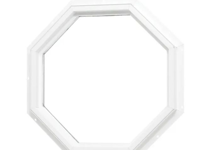 Lot 96-157009 - TAFCO WINDOWS
24 in. x 24 in. White Double-Pane Insulated Glass Octagon Vinyl Geometric Picture Wind...