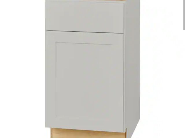 Lot 96-166812 - Hampton Bay
Avondale 18 in. W x 24 in. D x 34.5 in. H Ready to Assemble Plywood Shaker Base Kitchen ...