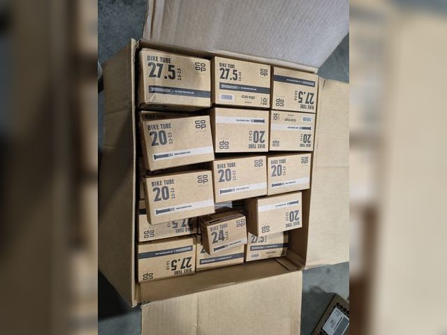 Lot 96-176328 - Full box of bike tubes
Variety of sizes
New