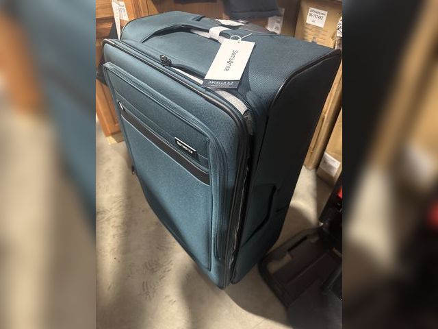 Lot 96-197491 - Samsonite Ascella 3.0 Softside Expandable Luggage with Spinner Wheels, 3-Piece Set (20/25/28), Teal/...
