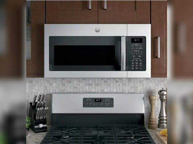 Lot 96-161272 - GE
1.7 cu. ft. Over the Range Microwave with Sensor Cooking in Stainless Steel
New 
Msrp $499.00
