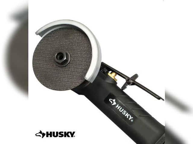 Lot 96-163280 - Husky
Side Mounted Cut-Off Tool
MSRP $94.99
Appears Unused, no box
