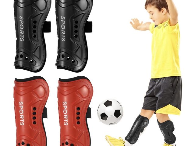 Lot 96-233148 - Hengguang Lightweight Kid 5-12 Years Soccer Shin Guard, Plastic Black Red, 2 Count New