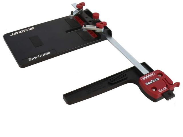 Lot 96-191788 - Milescraft SawGuide for Circular Saws and Jig Saws Unused