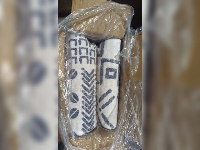 Lot 96-176585 - Serenhom 6x9 Indoor Area Rugs,Rug for Living Room, Non Shedding, Machine Washable, Low Pile, Non-Sli...