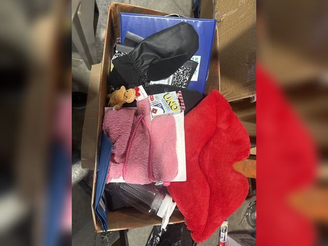 Lot 96-164775 - Miscellaneous Target box of items
Mostly new items