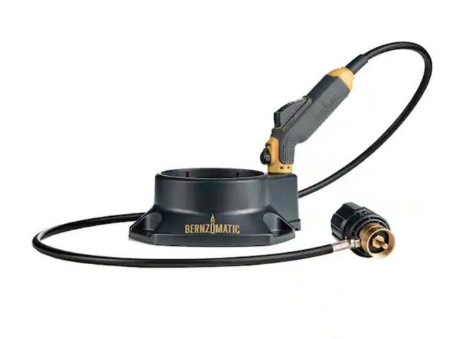 Lot 96-179816 - Bernzomatic
FirePoint Creator Tool Compatible w/MAP-Pro Gas and Propane Gas with 41in Flexible Exten...