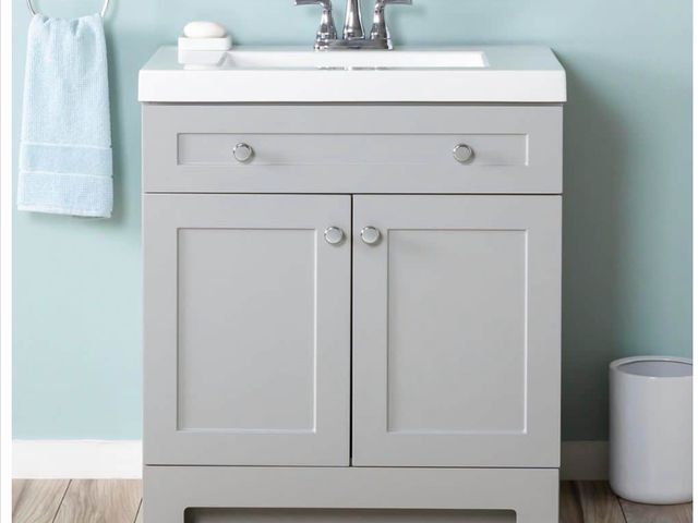 Lot 96-179656 - Glacier Bay Everdean 31 in. Single Sink
Pearl Gray Bath Vanity with
White Cultured Marble Top (Assem...