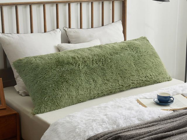 Lot 96-201618 - Comfort Bay Body Pillow, Green
New