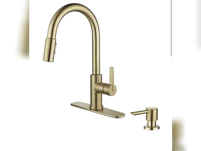 Lot 96-163046 - Glacier Bay Paulina Single Handle Pull Down Sprayer Kitchen Faucet with TurboSpray, FastMount and So...