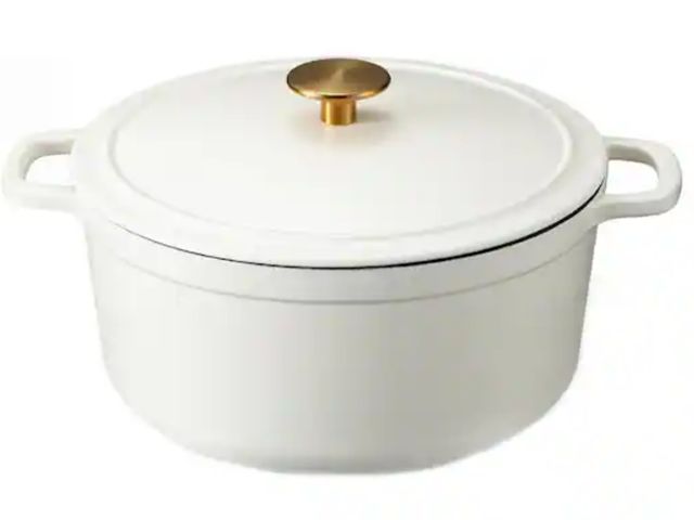 Lot 96-233023 - Carote 5qt Dutch Oven, White  New