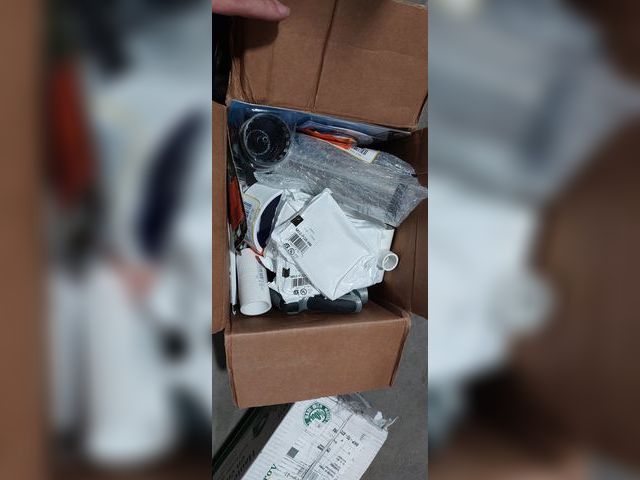 Lot 96-163491 - Small Mixed Box of Home Depot Items
Most items are new / Open package