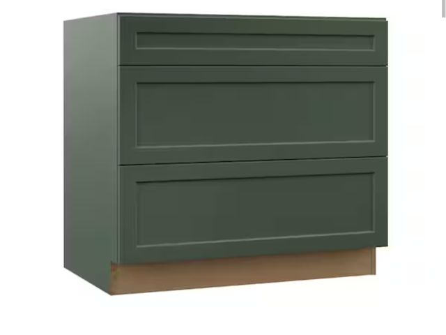 Lot 96-167471 - Hampton Bay
Designer Series Melvern 36 in W 24 in D 34.5 in H Assembled Shaker Pots and Pans Drawer ...