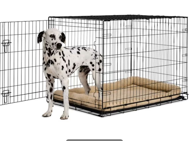 Lot 96-175111 - EveryYay 1-Door Dog Crate, X-Large, 42" L X 28.5" W X 30.5" H New MSRP $129