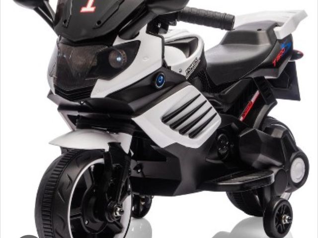 Lot 96-197426 - 6V Kids Ride-On Motorcycle w/ Training Wheels &amp; Treaded Tires - Working Headlight/Horn/Music, St...