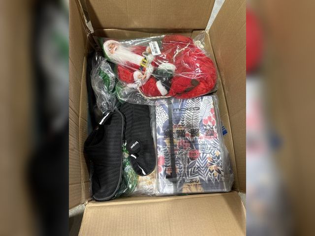 Lot 96-191184 - Mixed box of Amazon items. Mostly new