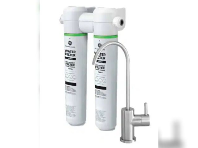 Lot 96-192549 - GE
Under Sink Dual Stage Water Filtration System with Faucet
Open box 
Appears Unused