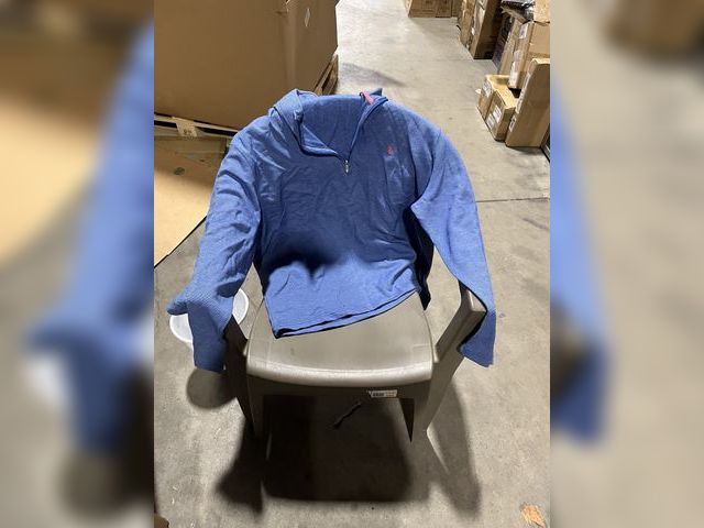 Lot 96-179063 - Men’s Half Zip Sweatshirt Size XXL Unused