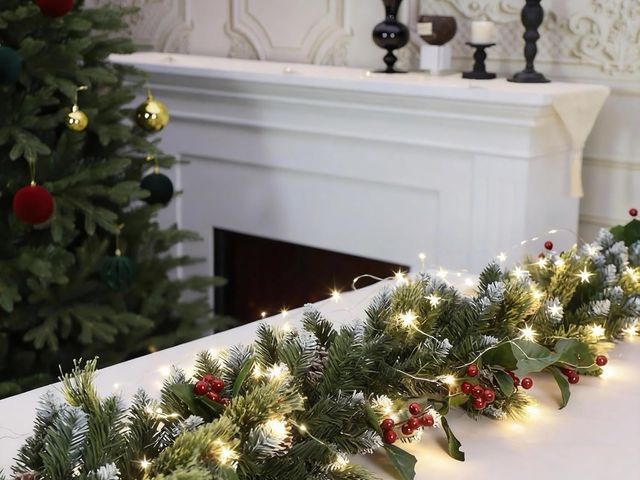 Lot 96-211784 - HipTree 6ft Christmas Garland with Lights,Lighted Artificial Flowering Pine Garland for Mantle,Preli...