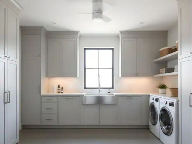 Lot 96-226315 - Generation Lighting
Era 32 in. Matte White Hugger LED Flush Mount Standard Ceiling Fan with Matte Wh...