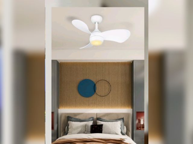 Lot 96-230834 - Ceiling Fan with Light for Bedroom: 30 Inch Small Quiet Ceiling Fan with Remote Control - 6 Speeds a...
