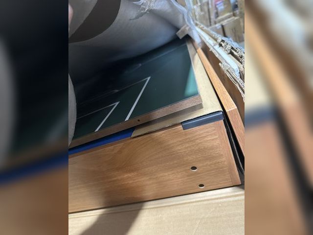 Lot 96-198532 - 4-in-1 Combo Game Table Set Foosball Table with Billiards and Hockey
New