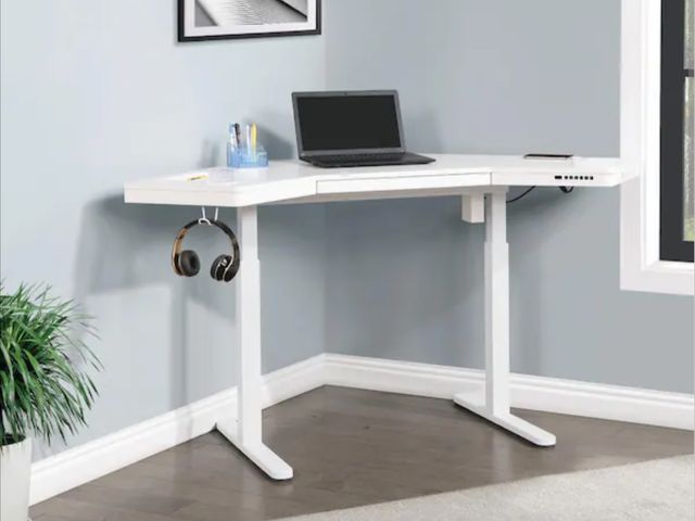 Lot 96-166004 - OSP Home Furnishings
Stealth 48 in. White Engineered Wood Corner Sit-to-Stand Electric Height Adjust...