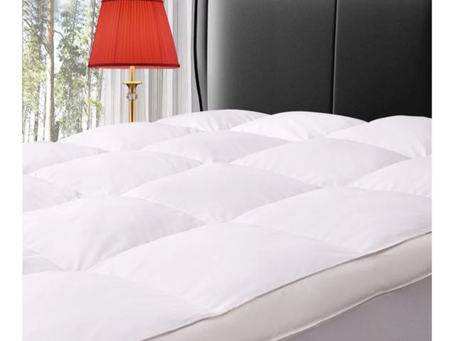 Lot 96-164224 - ELEMUSE Cal King Size Extra Thick Fusion Goose Down Feather Filled Mattress Topper, Plush Fluffy Dou...
