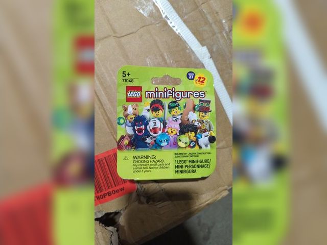 Lot 96-178131 - LEGO Minifigures Series 27, Mystery Blind Box, Ages 5+, 1 of 12 Collectible Characters, 71048 new