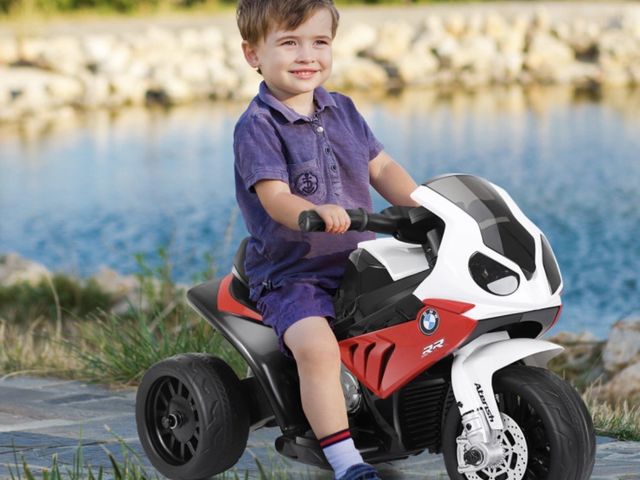 Lot 96-197968 - 6V Kids 3 Wheels Riding BMW Licensed Electric Motorcycle New