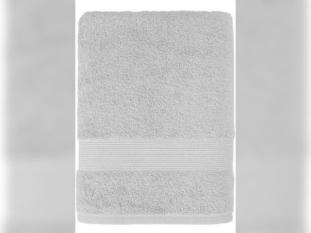 Lot 96-166172 - 4 Pack of Comfort Bay Towels

New