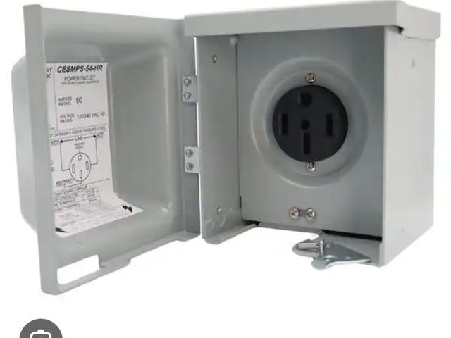 Lot 96-189078 - GE 50 amps 240V Single Silver RV Power Outlet (Mfr # U054PP). new