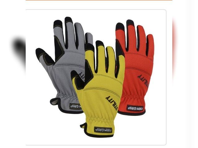 Lot 96-221869 - FIRM GRIP Utility Large Work Gloves (3-
Pack) New, some dust from warehouse