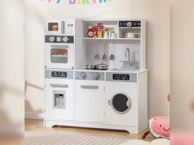 Lot 96-192539 - Kids Play Kitchen Toy Set w/ Water Dispenser Sink Faucet Microwave Oven Utensils
New 
Msrp $142.97
