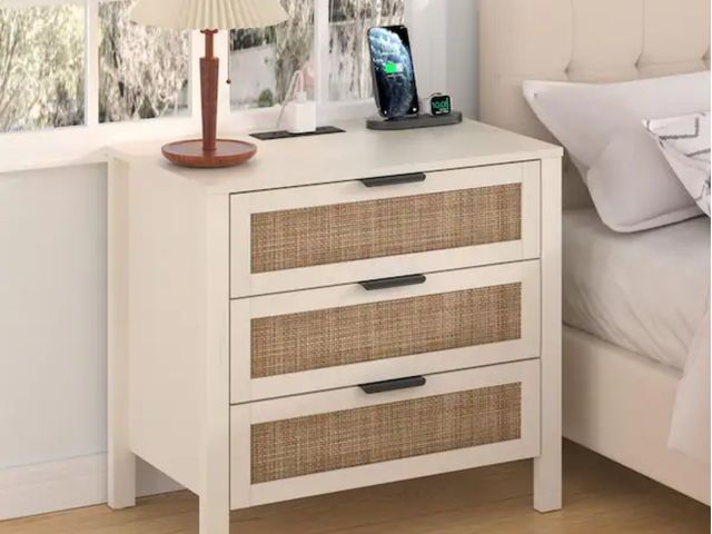 Lot 96-204457 - Hommpa
Boho White 3-Drawer 25 in. W Nightstand with Built-in Outlets
New 
Msrp $148.38
