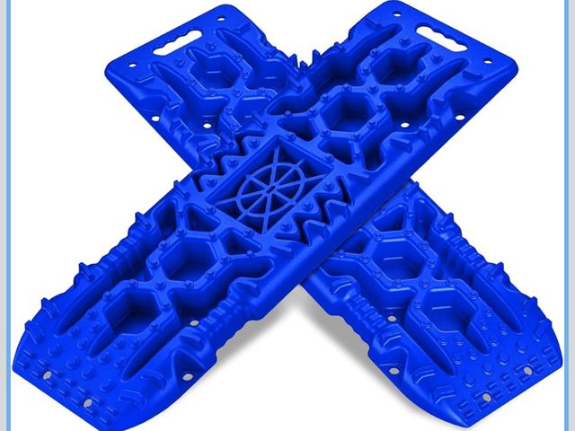 Lot 96-180885 - Nilight Recovery Off-road Traction Boards with Jack Lift Base Emergency Tire Ladder Mats For 4WD 4X4...