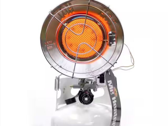 Lot 96-192449 - Mr. Heater 15000 BTU Infrared Propane space Heater New