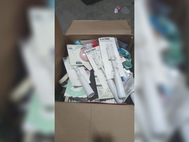 Lot 96-165361 - Mixed Box of Dollar General Items New