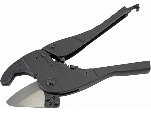 Lot 96-198317 - 1-5/8 inch Ratchet Action Hose and PVC Pipe Cutter Heat Treated Blade Unused