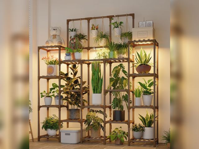 Lot 96-190978 - Plant Stand Indoor with Grow Light 14 tiers Large Plant Shelf for Indoor Plants Display Heavy Duty P...