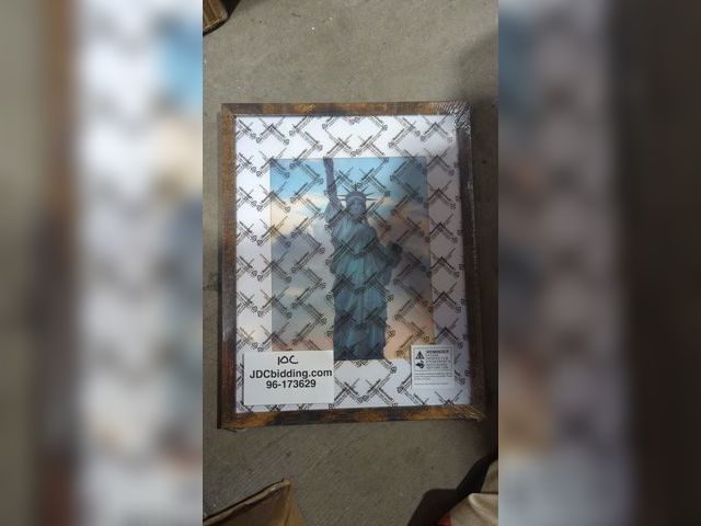 Lot 96-173629 - Wooden Print Picture Frame approximately 12 in by 15 in New