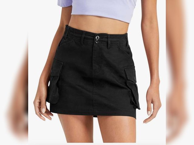 Lot 96-166526 - Women's Mini Cargo Skirt with Pockets Stretchy Bodycon Y2K Streetwear Trendy Size M

New
