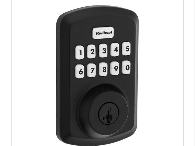 Lot 96-162929 - Kwikset
Powerbolt 250 10-Button
Keypad Matte Black Transitional Electronic Deadbolt Door Lock appear...