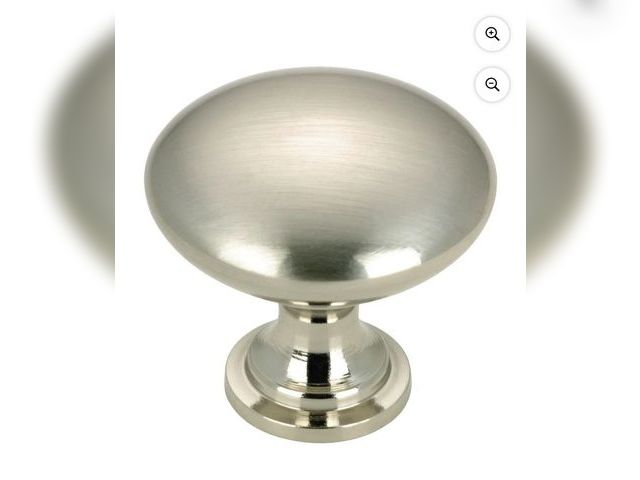 Lot 96-177641 - Richelieu Hardware 1-1/5 in. (30 mm) Brushed Nickel Cabinet Knob (10 per Pack) New