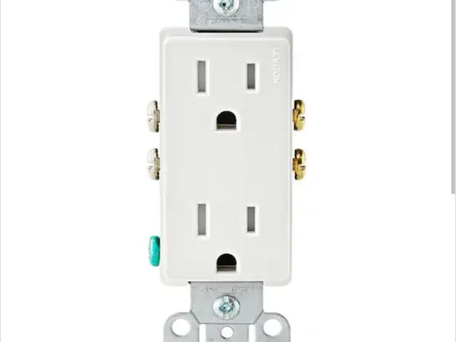 Lot 96-180086 - Decora 15 Amp 125 V Tamper Resistant Duplex Outlet/Receptacle, White (10-Pack) T5325-WMP New