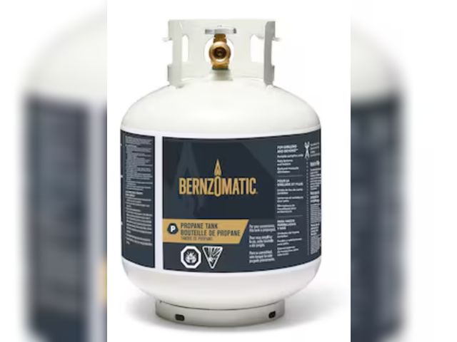 Lot 96-180632 - Bernzomatic Steel Empty Propane tank 20 gallon 
Empty 
Used