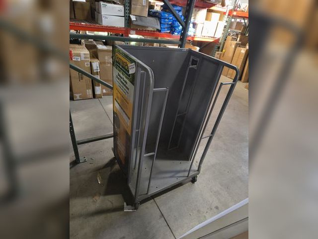 Lot 96-192144 - Metal Rolling Display Cart
Lightly Used