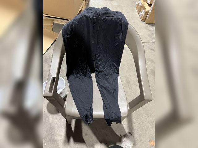 Lot 96-179062 - Under Armour Women’s Joggers M Unused