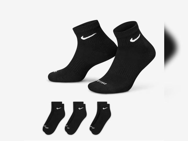 Lot 96-178931 - Nike Kids Socks 6 Pack Size XS (3Y) New